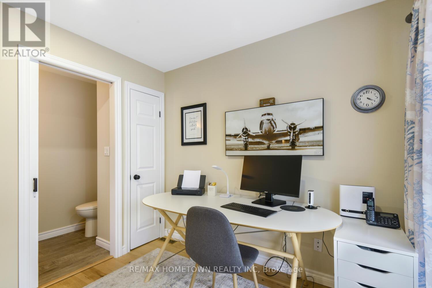 Photo 12 of 33 Country Club Place, Brockville ON