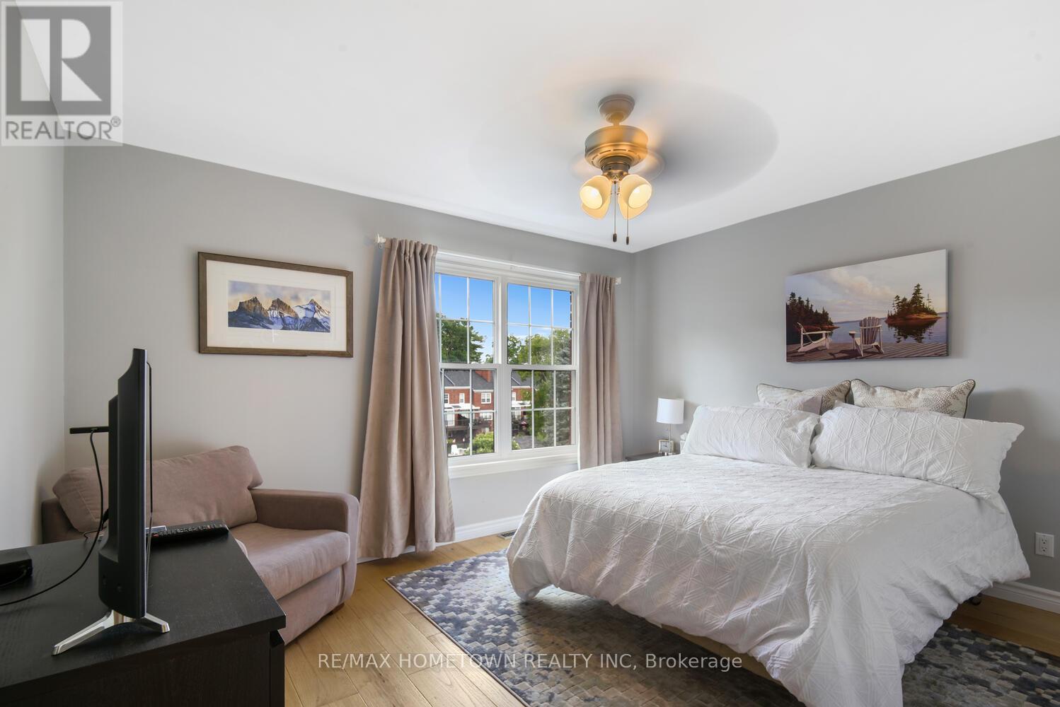 Photo 26 of 33 Country Club Place, Brockville ON