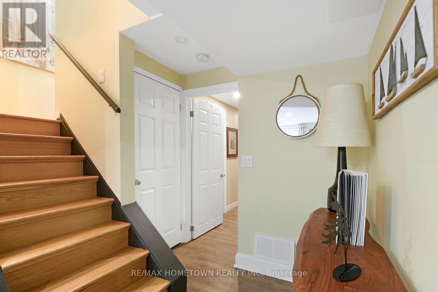 Photo 29 of 33 Country Club Place, Brockville ON