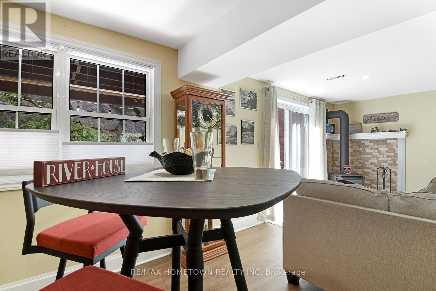 Photo 31 of 33 Country Club Place, Brockville ON