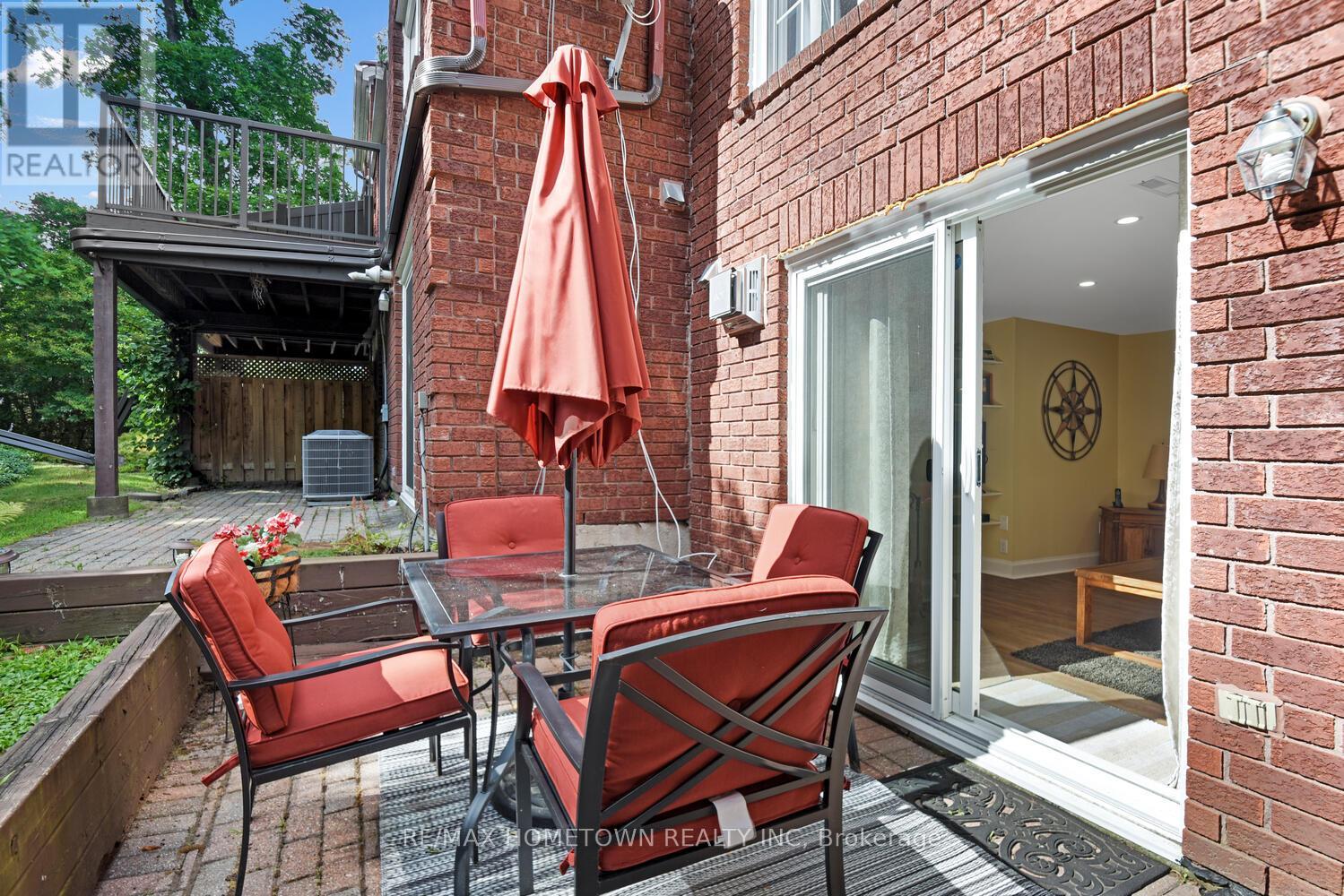Photo 37 of 33 Country Club Place, Brockville ON