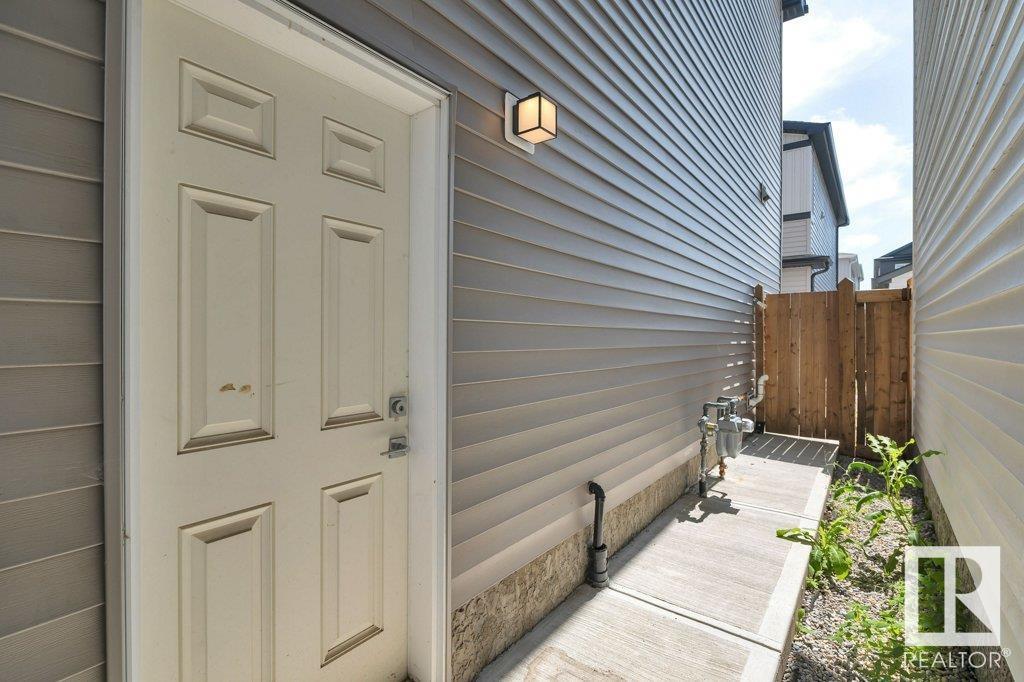 Photo 17 of 6507 176 Av Nw, Edmonton AB