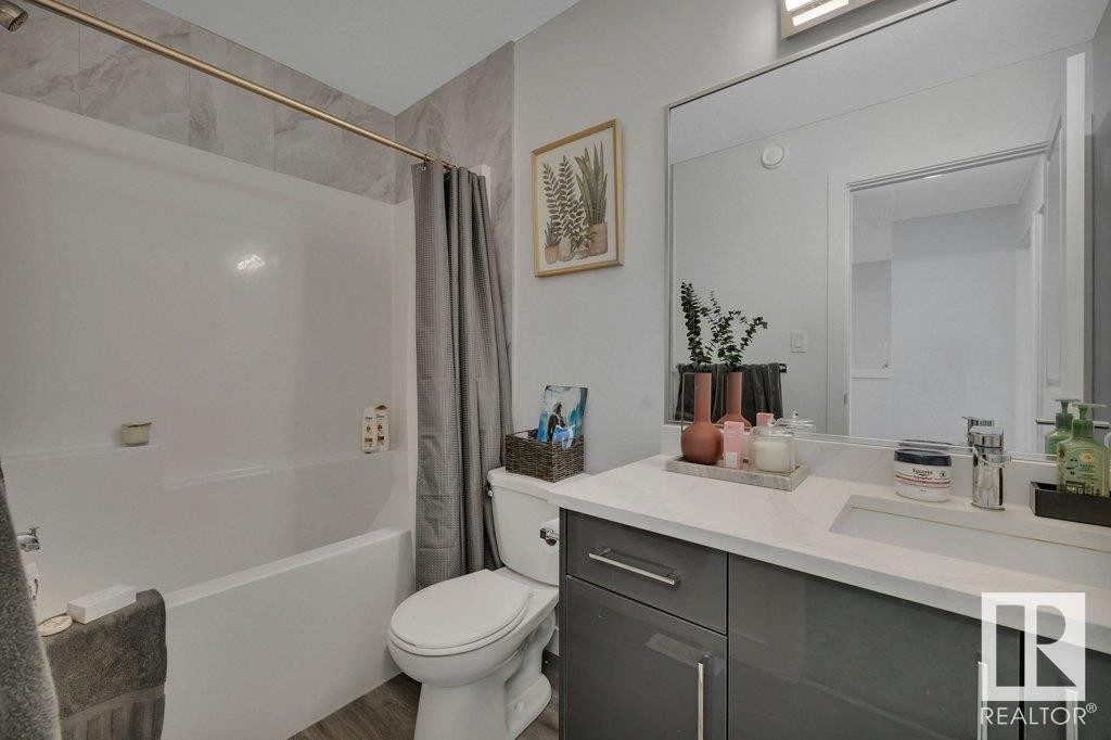 Photo 3 of 6507 176 Av Nw, Edmonton AB