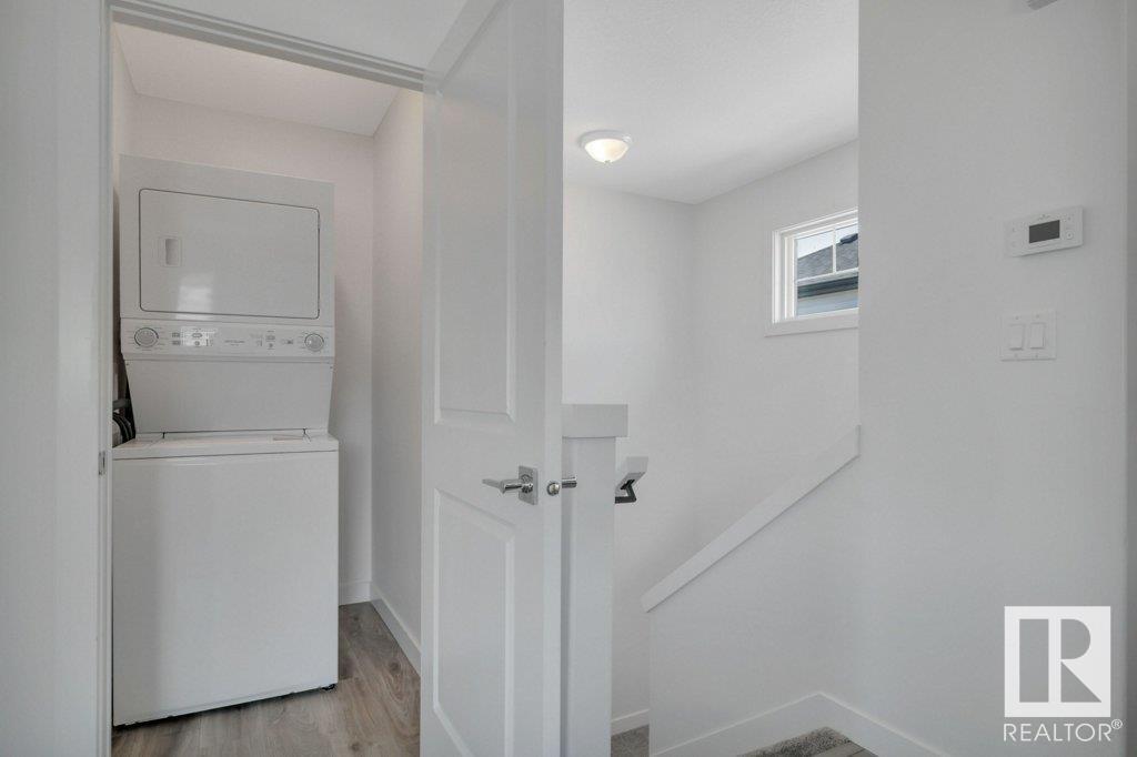 Photo 12 of 6507 176 Av Nw, Edmonton AB