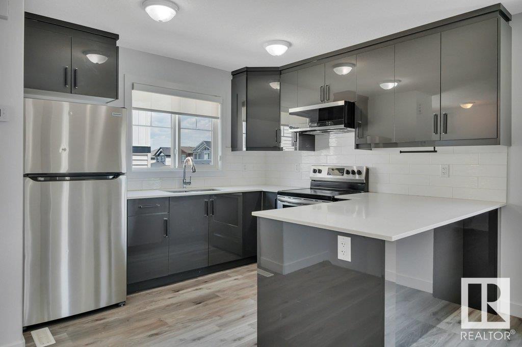 Photo 7 of 6507 176 Av Nw, Edmonton AB