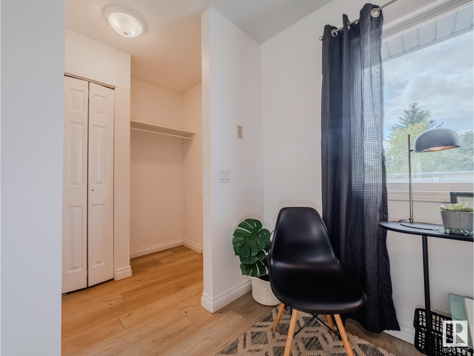 Photo 26 of 38 18010 98 Av Nw, Edmonton AB