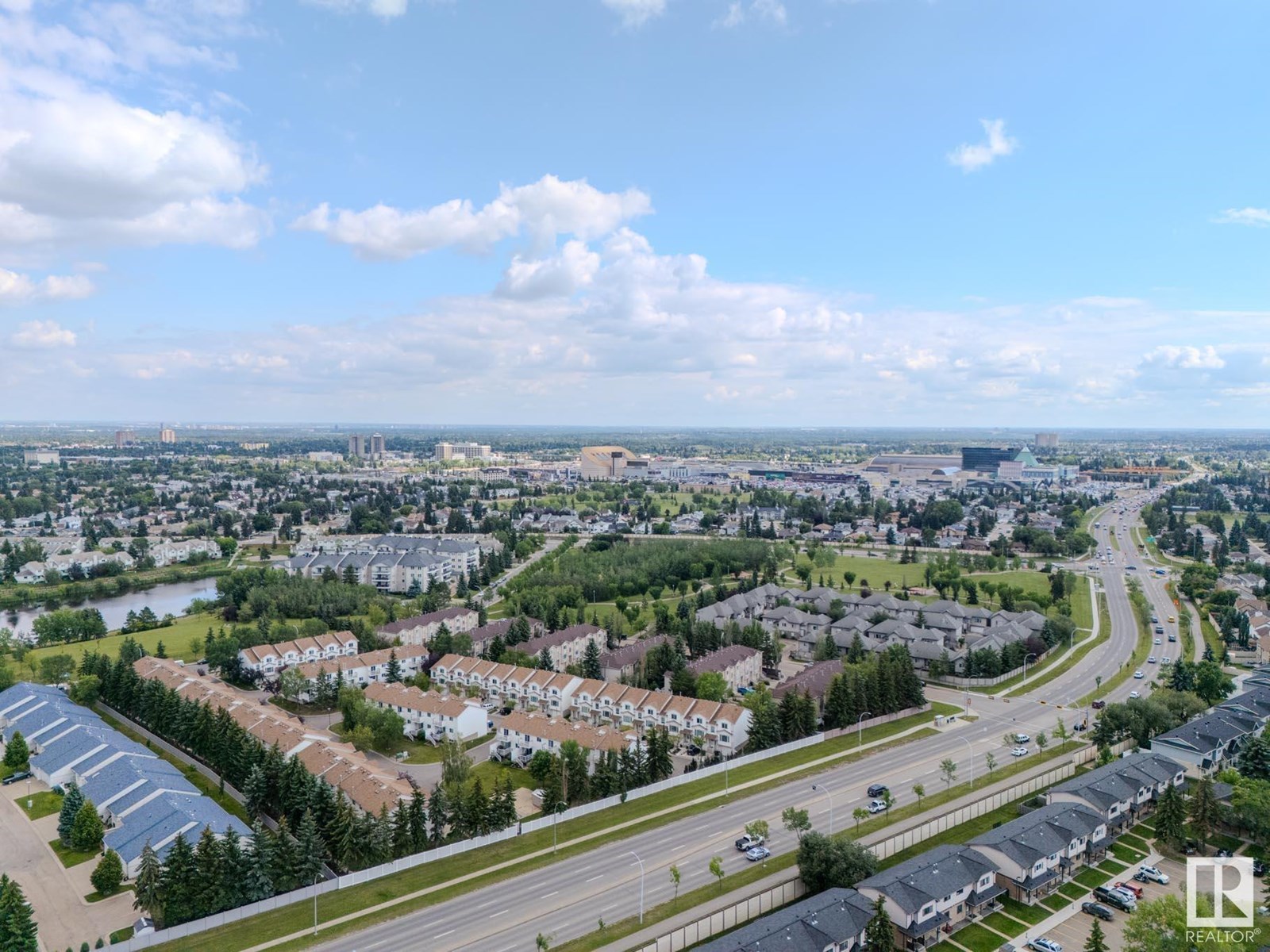 Photo 2 of 38 18010 98 Av Nw, Edmonton AB