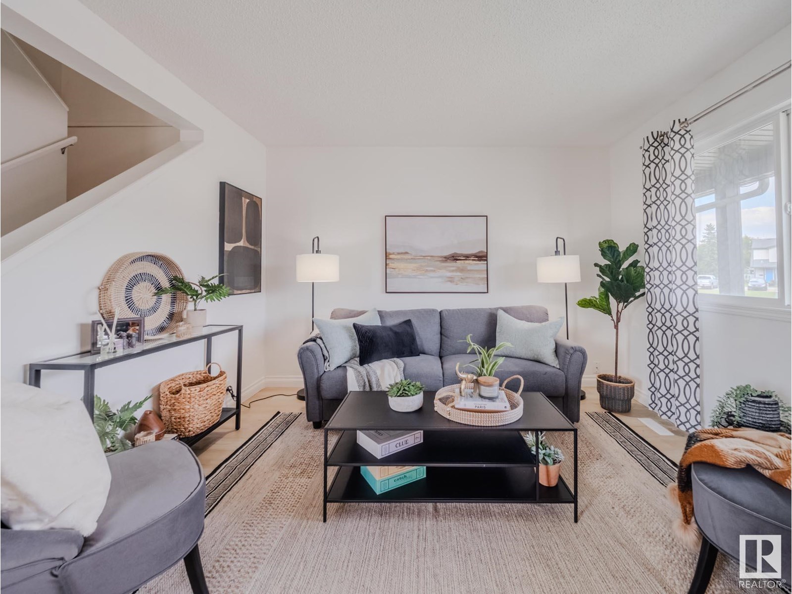 Photo 8 of 38 18010 98 Av Nw, Edmonton AB