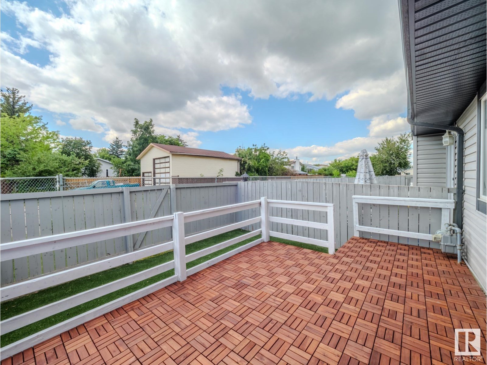 Photo 64 of 38 18010 98 Av Nw, Edmonton AB