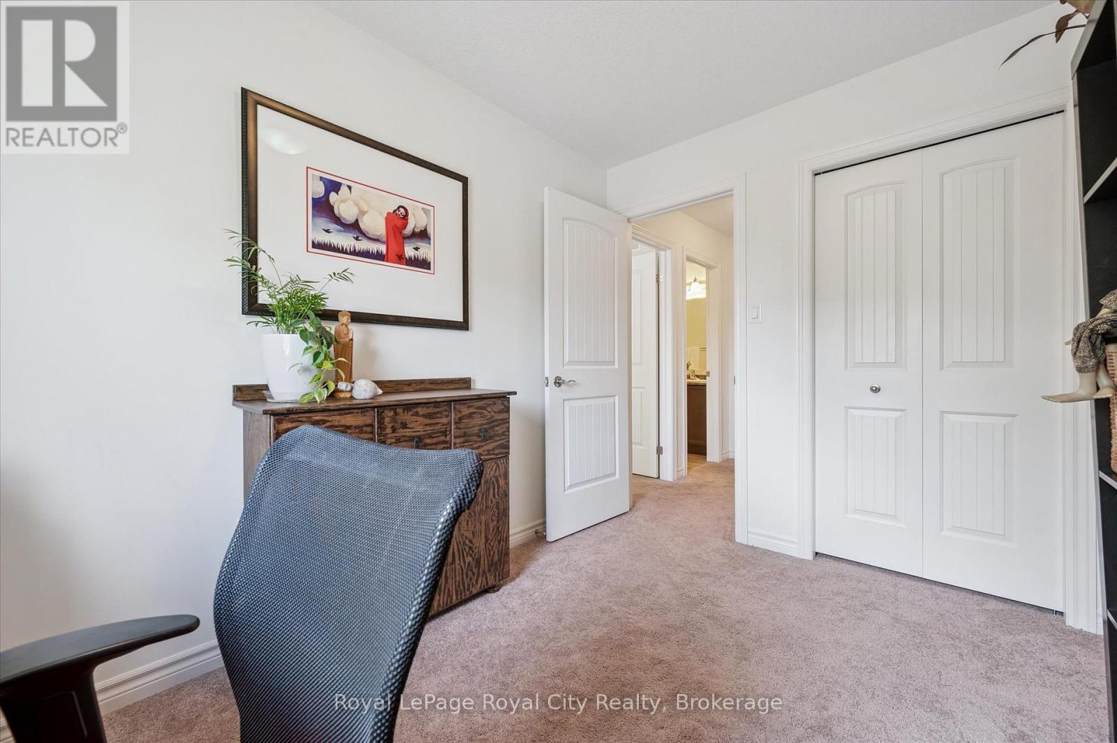 Photo 22 of 51 Oldfield Drive, Guelph ON