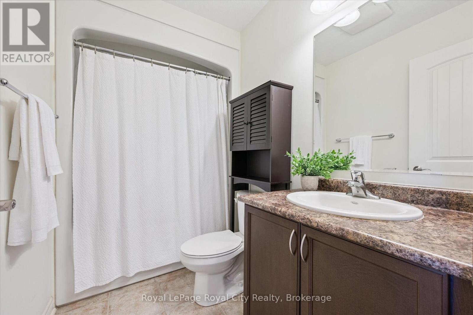 Photo 25 of 51 Oldfield Drive, Guelph ON