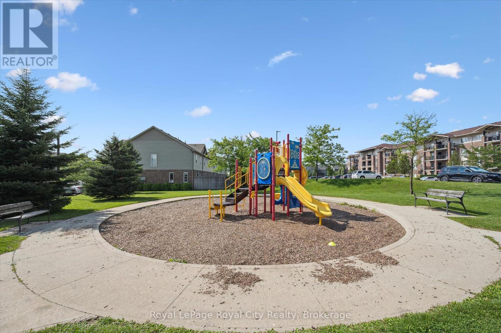 Photo 40 of 51 Oldfield Drive, Guelph ON