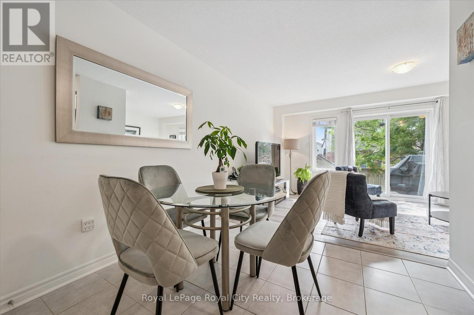 Photo 9 of 51 Oldfield Drive, Guelph ON