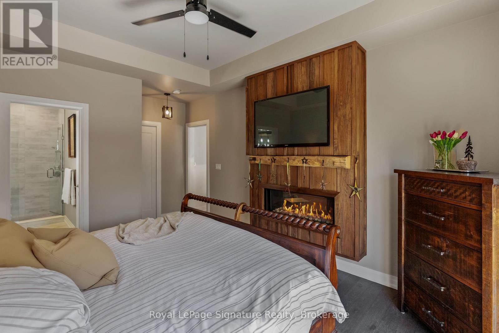 Photo 23 of 104 Clippers Lane, Blue Mountains ON