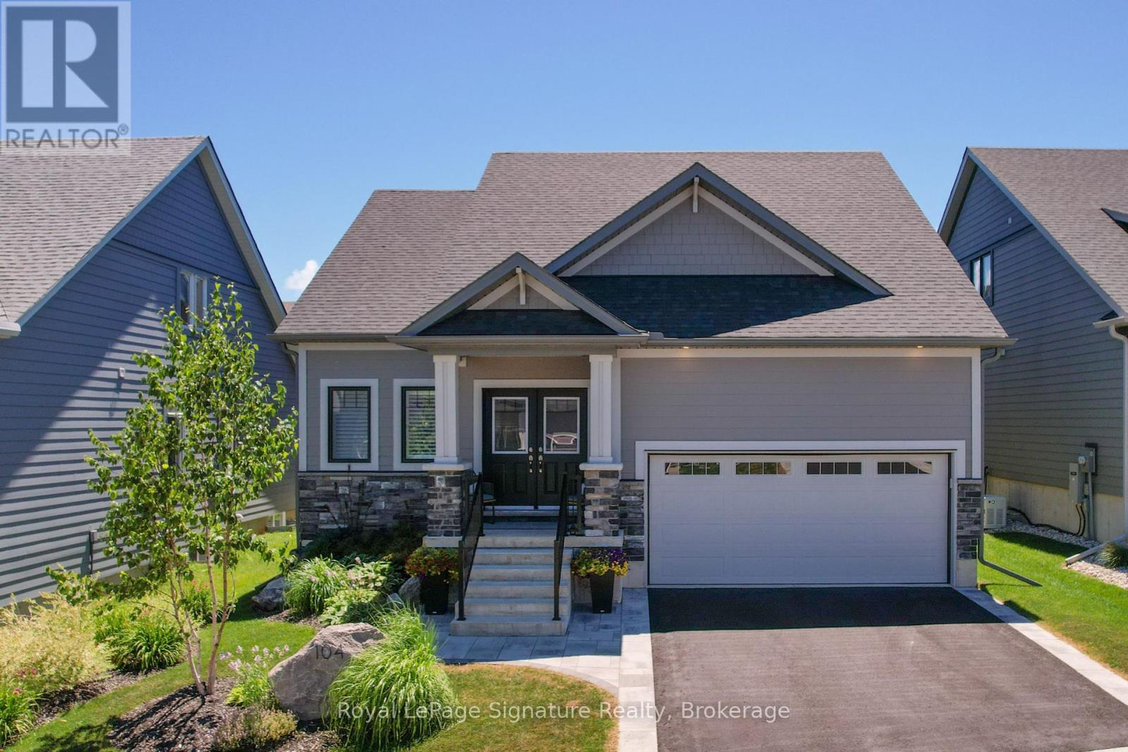 Photo 8 of 104 Clippers Lane, Blue Mountains ON