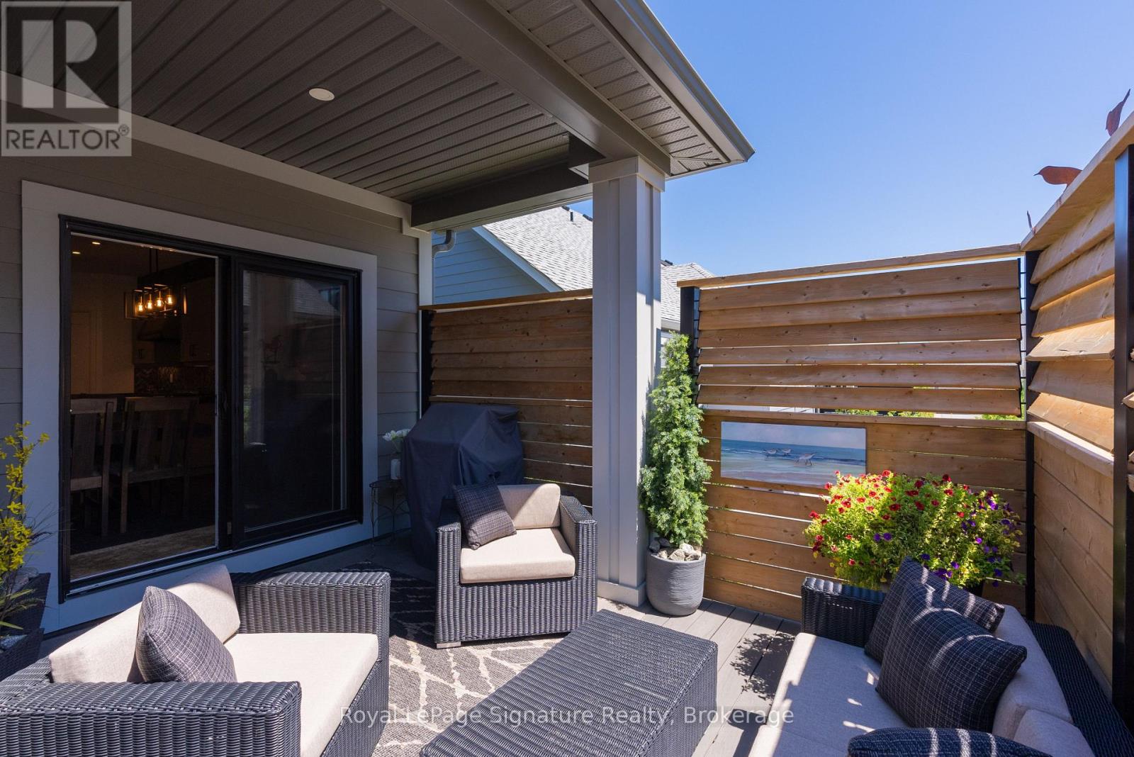 Photo 9 of 104 Clippers Lane, Blue Mountains ON