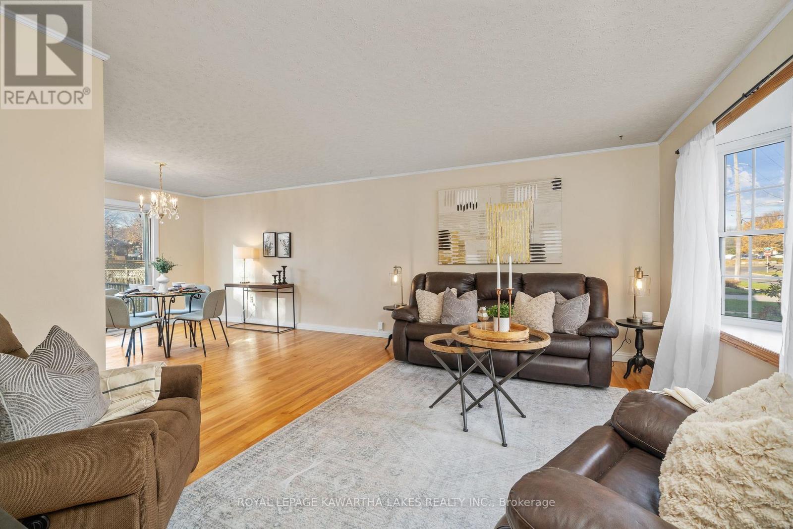 Photo 14 of 769 Chesterfield Avenue, Peterborough North ON