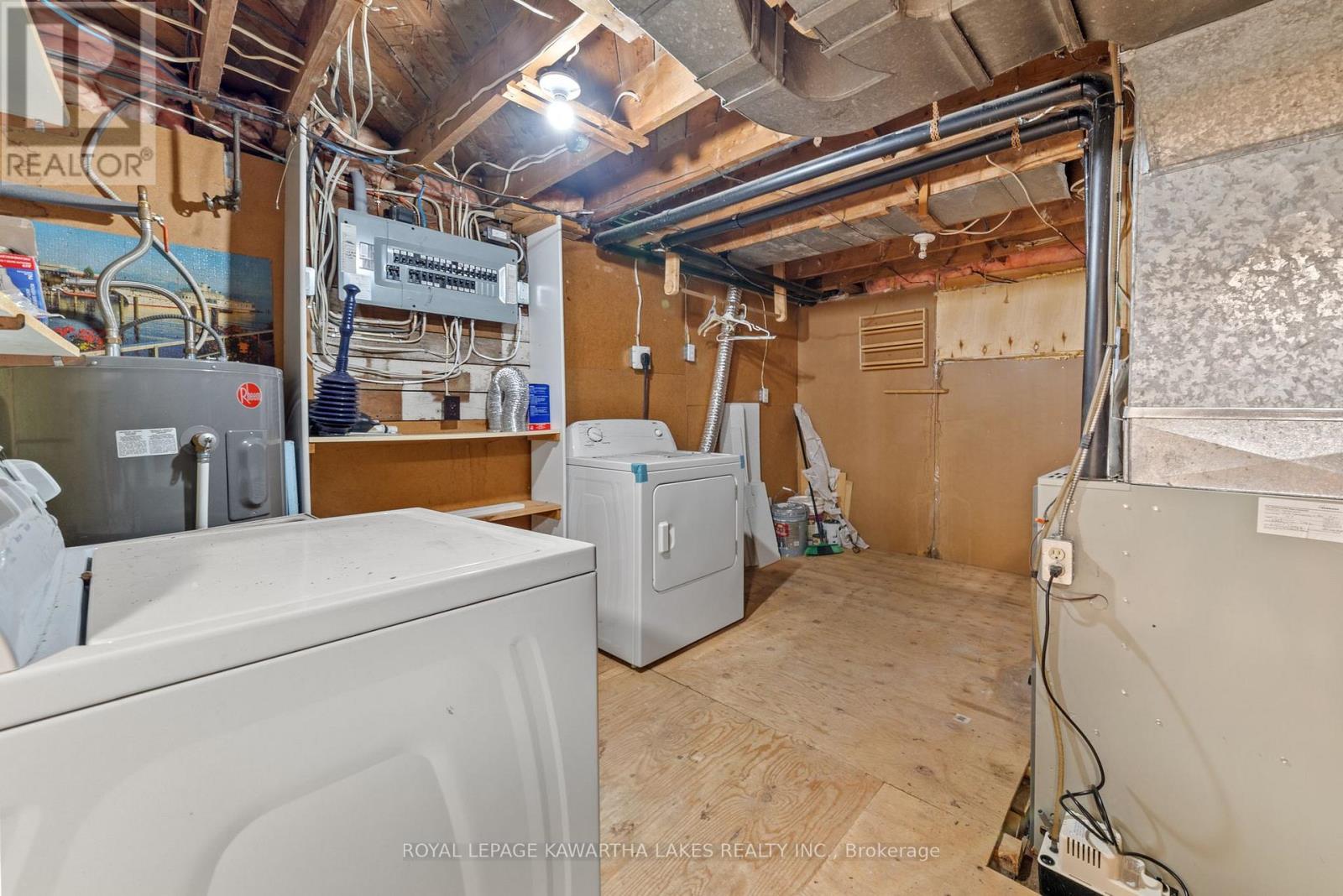 Photo 34 of 769 Chesterfield Avenue, Peterborough North ON