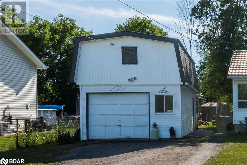 Photo 18 of 930 Gilmore Avenue, Innisfil ON