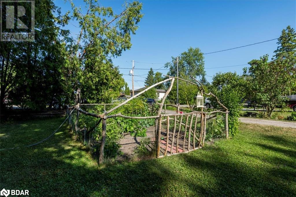 Photo 27 of 930 Gilmore Avenue, Innisfil ON