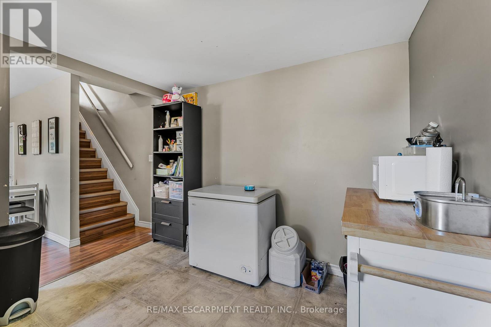 Photo 32 of 4220 4222 Hixon Street, Lincoln ON
