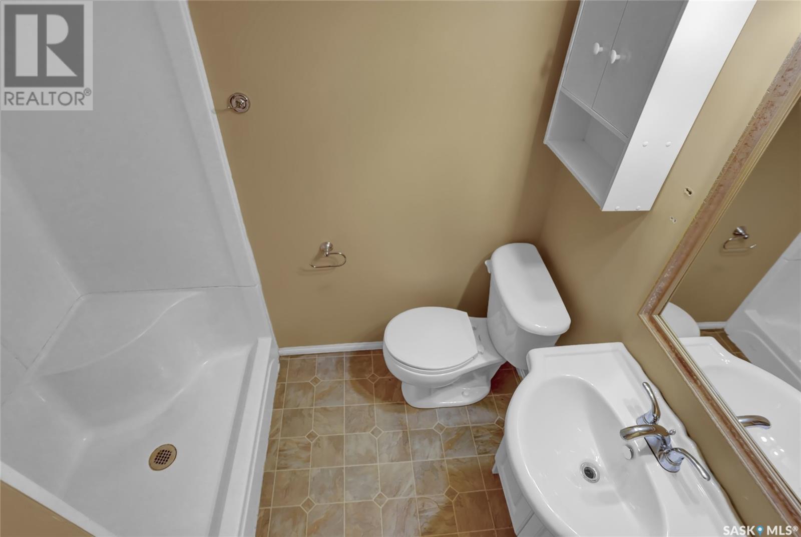 Photo 47 of 110 3rd Avenue W, Gravelbourg SK