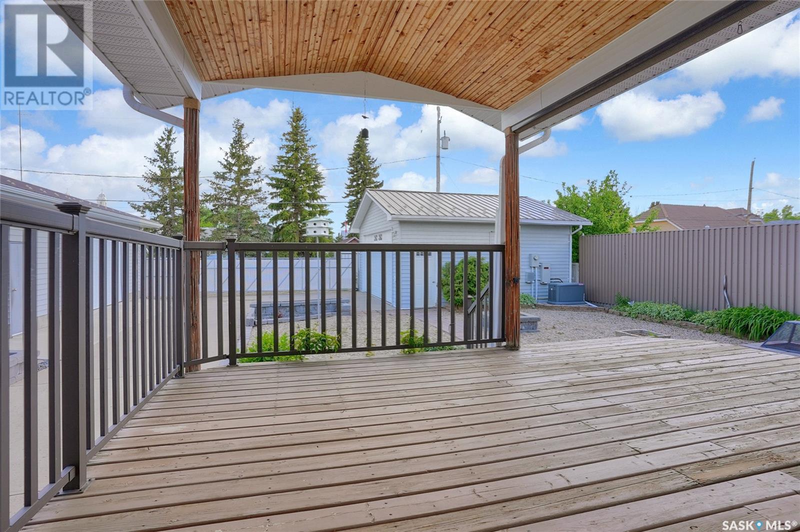 Photo 49 of 110 3rd Avenue W, Gravelbourg SK