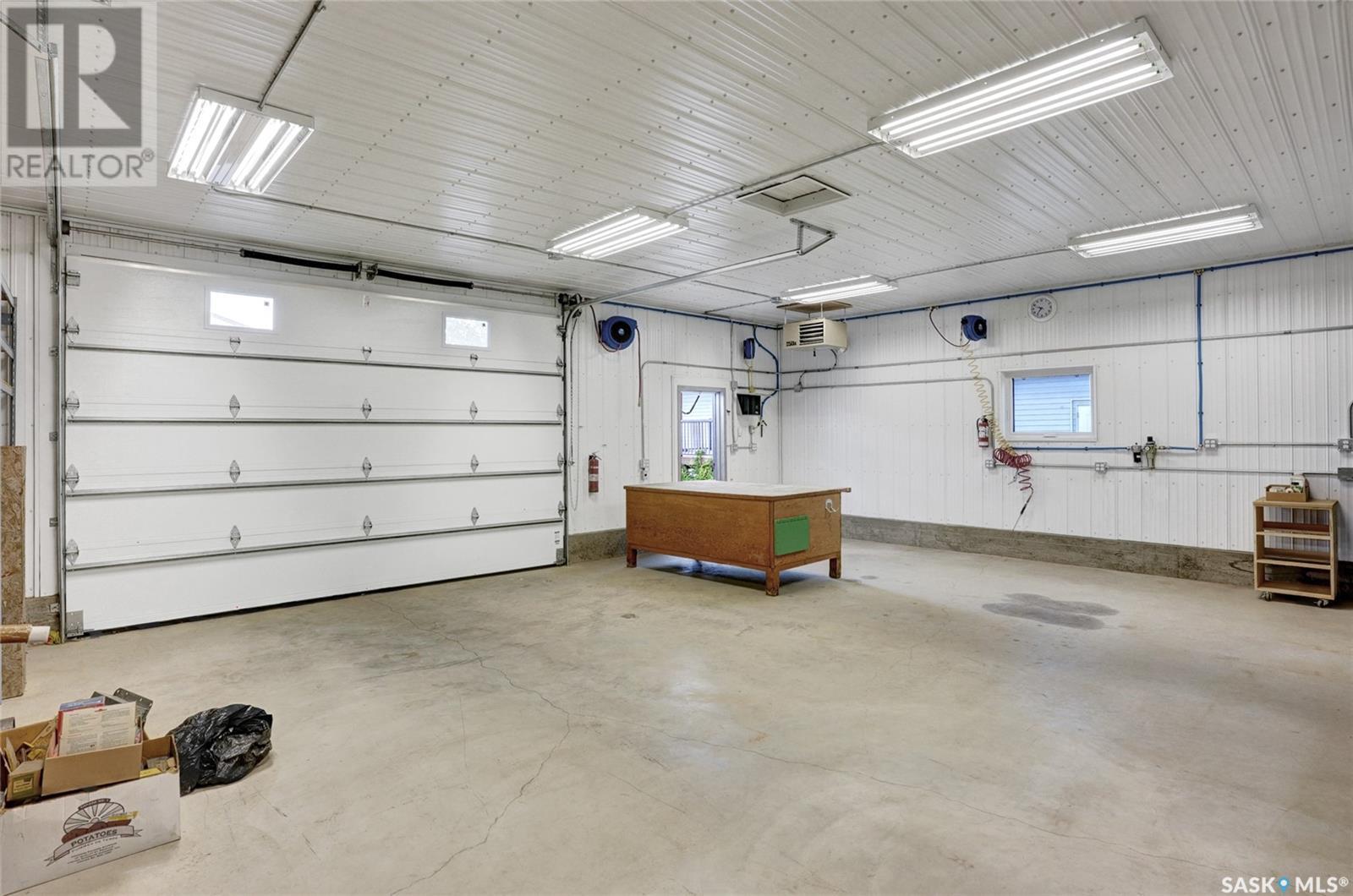 Photo 32 of 110 3rd Avenue W, Gravelbourg SK