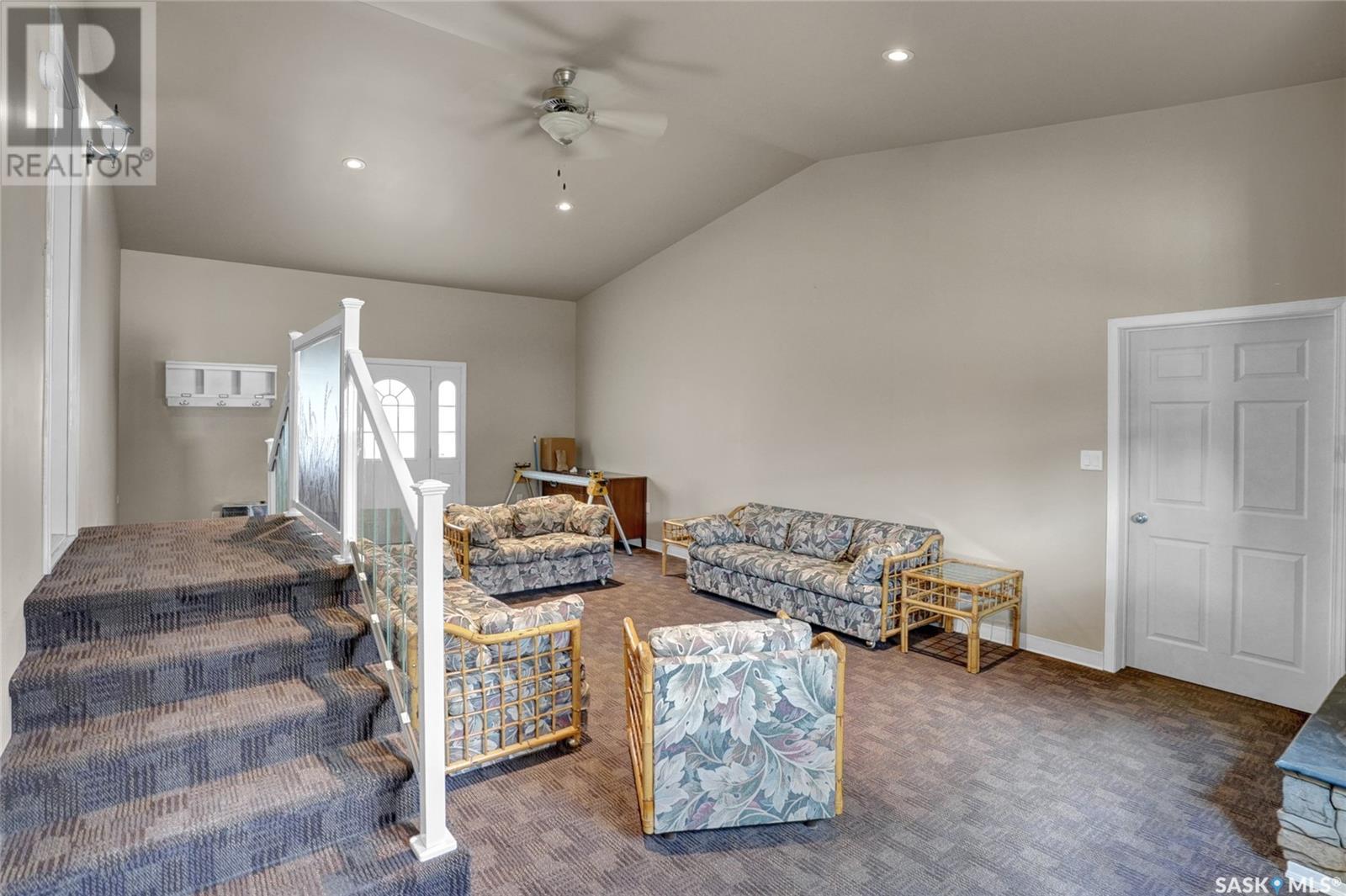 Photo 26 of 110 3rd Avenue W, Gravelbourg SK
