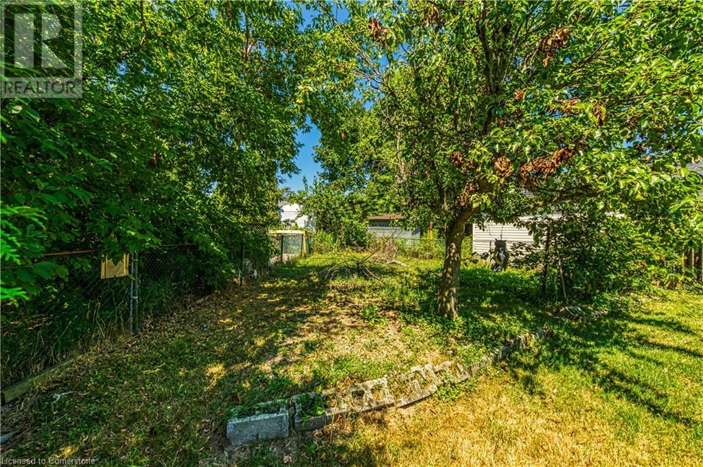 Photo 19 of 18 Villa Court, Hamilton ON