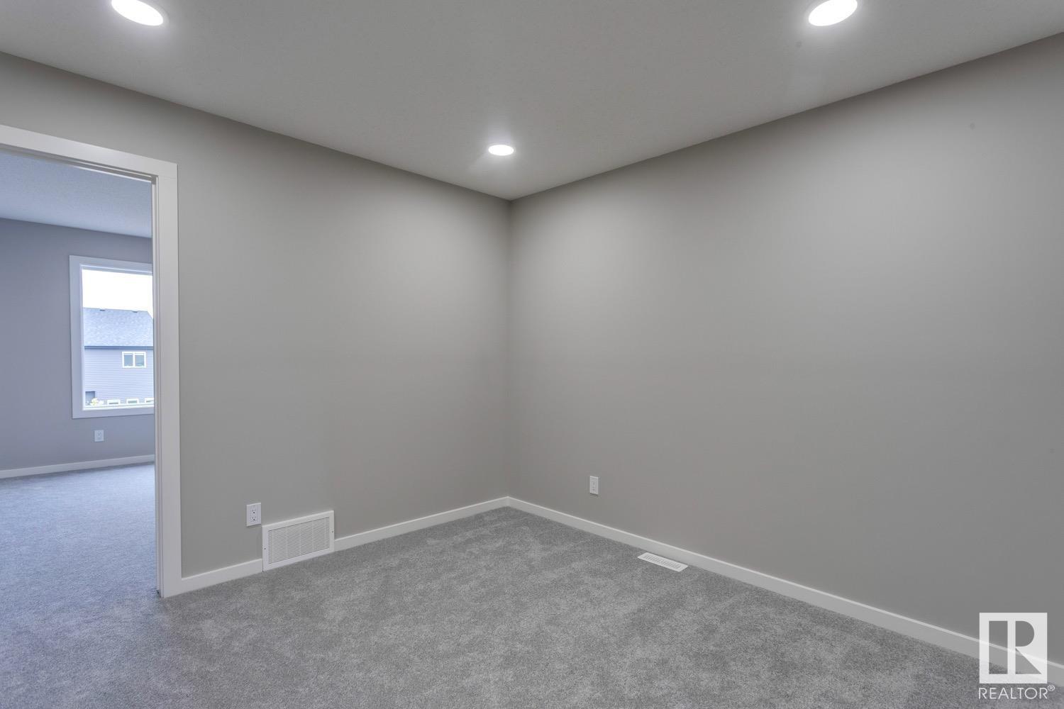 Photo 20 of 7367 181 Av Nw, Edmonton AB