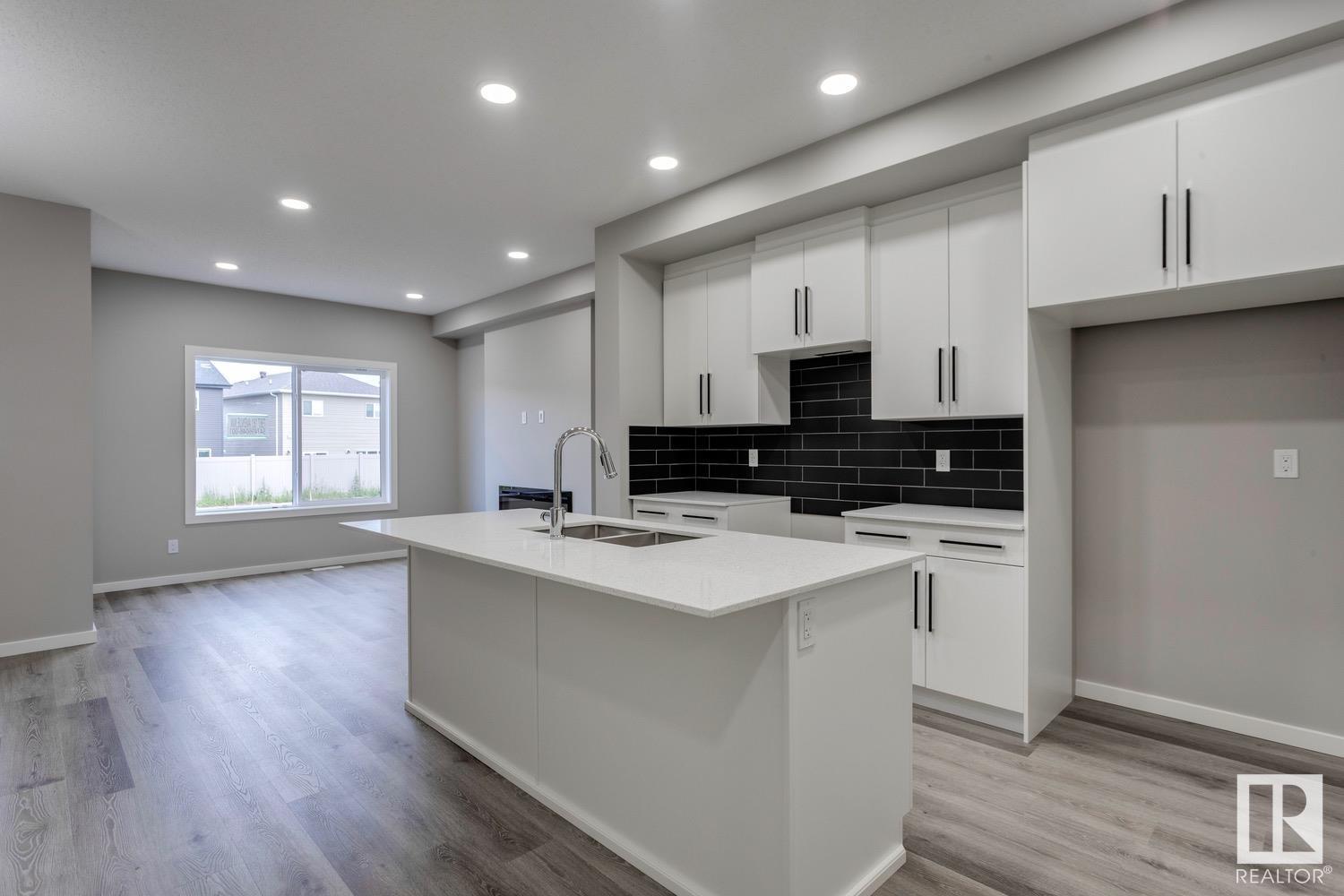 Photo 6 of 7367 181 Av Nw, Edmonton AB