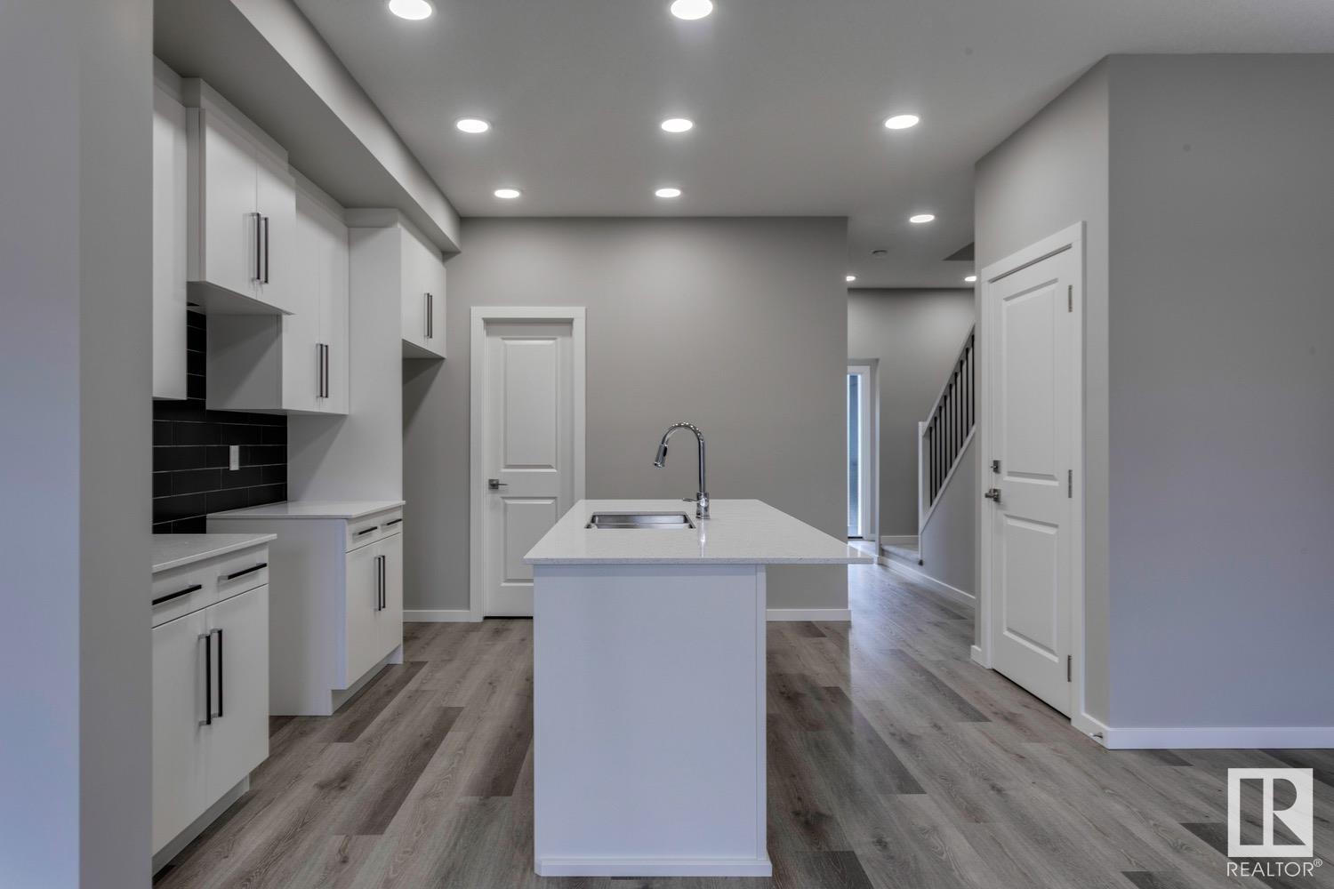 Photo 9 of 7367 181 Av Nw, Edmonton AB