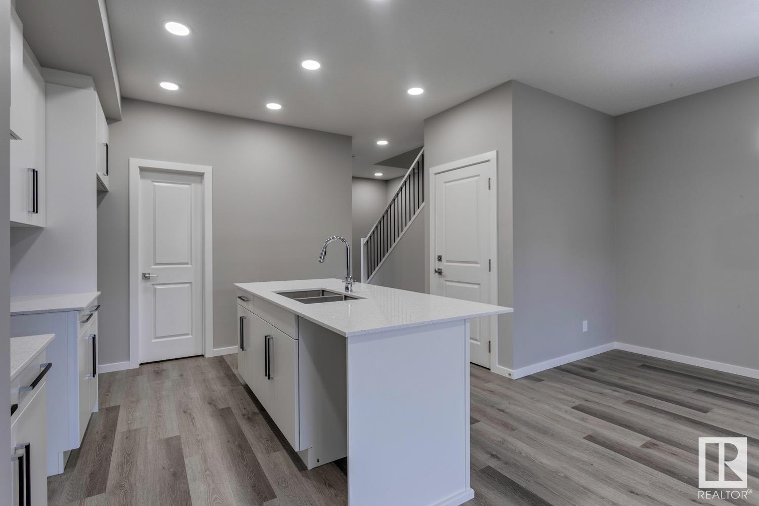 Photo 8 of 7367 181 Av Nw, Edmonton AB