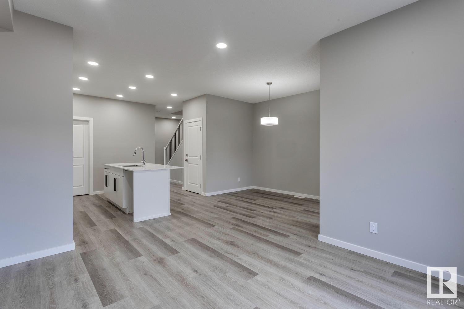 Photo 13 of 7367 181 Av Nw, Edmonton AB