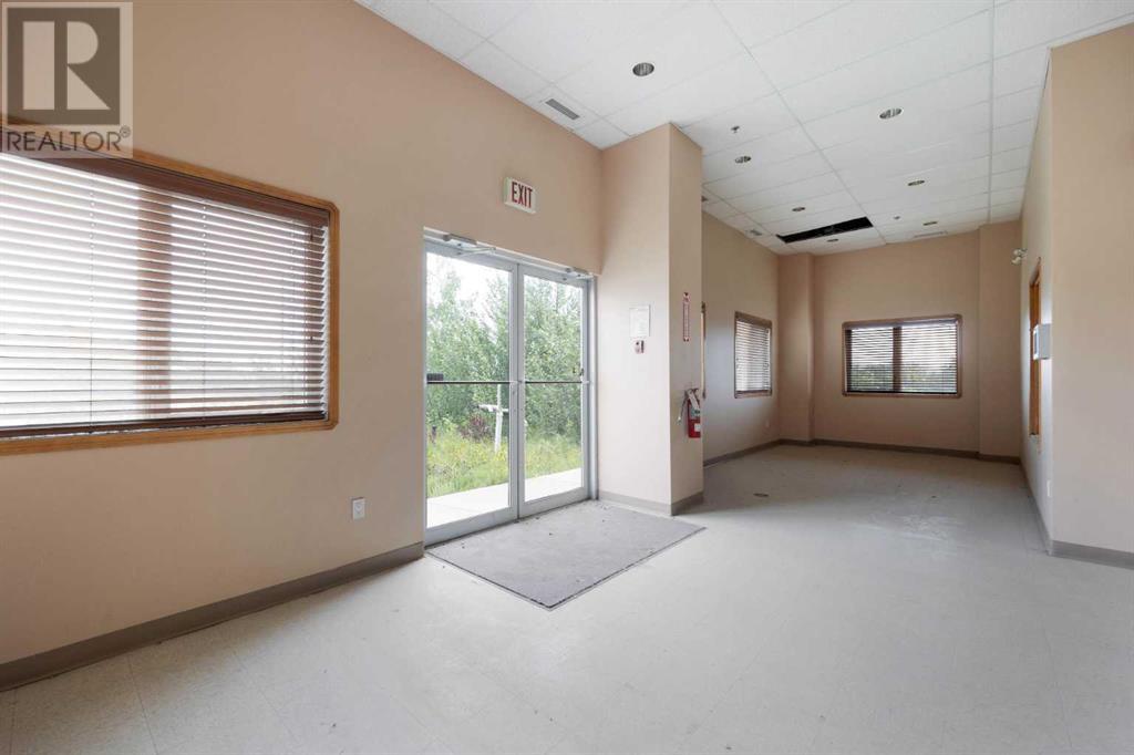 Photo 18 of 105 Oak Court, Anzac AB