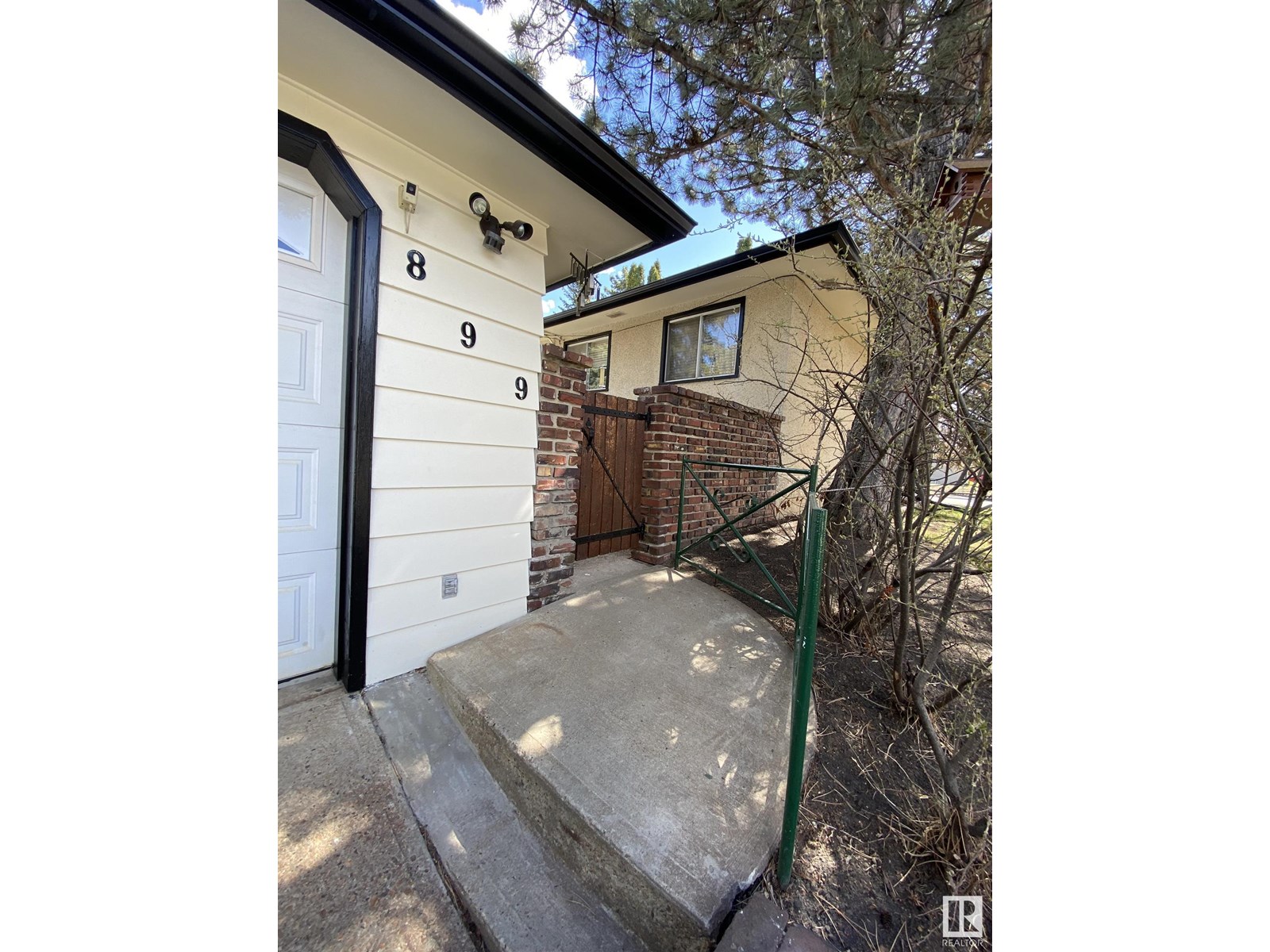 Photo 10 of 899 Alder Av, Sherwood Park AB