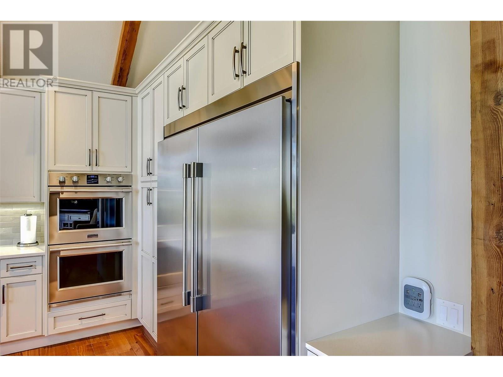 3672 Luxmoore Road, Kelowna