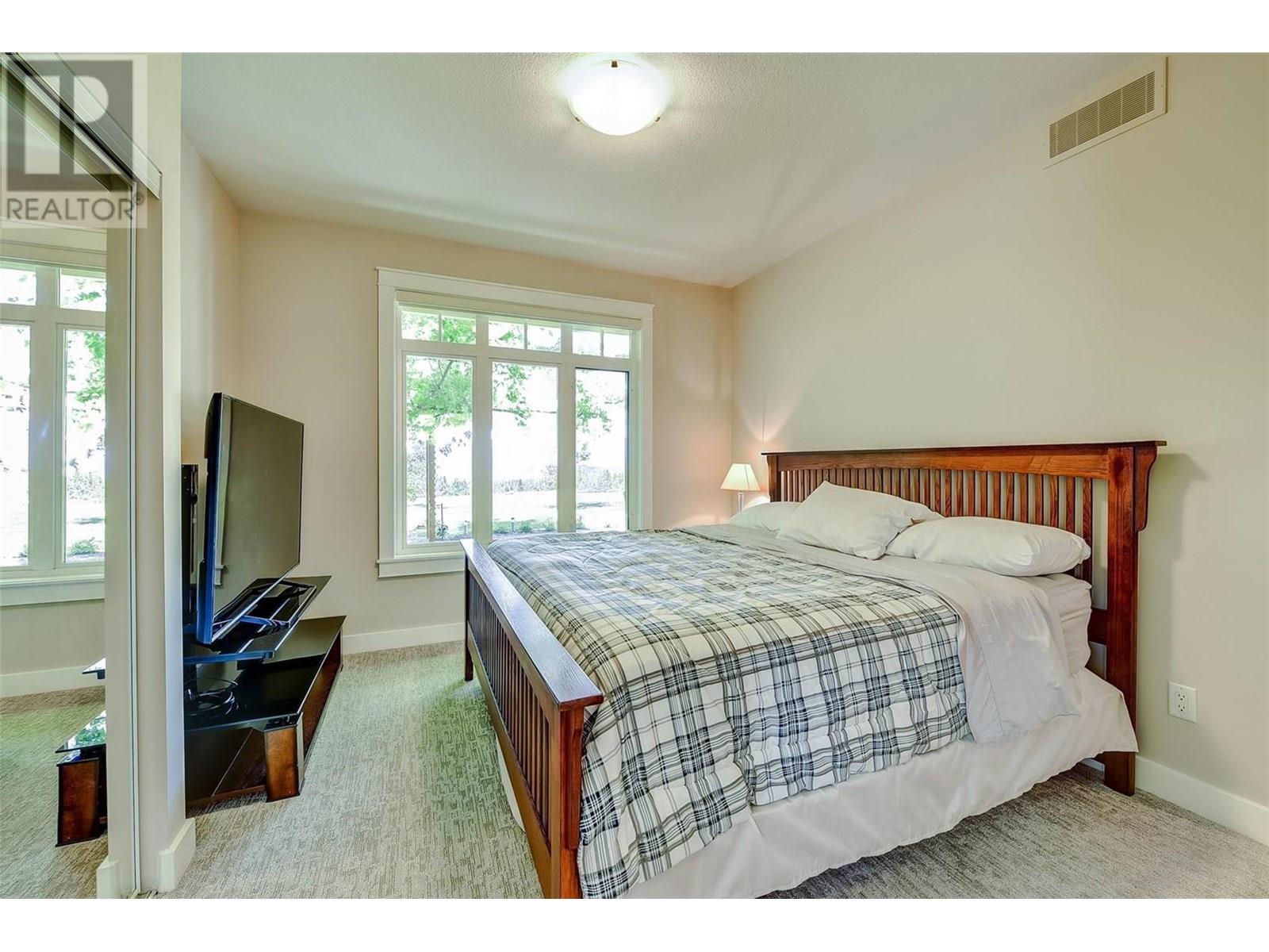 3672 Luxmoore Road, Kelowna