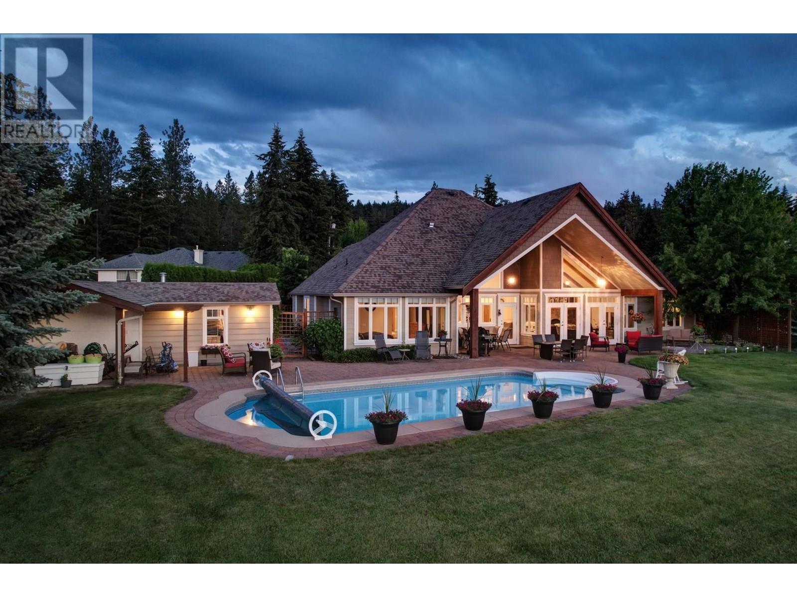3672 Luxmoore Road, Kelowna