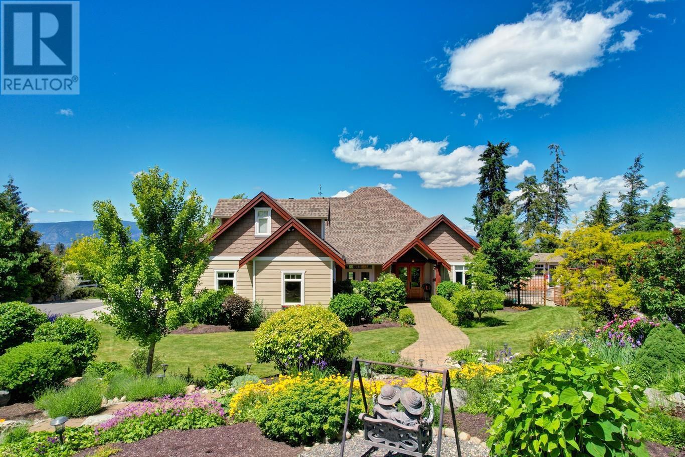 3672 Luxmoore Road, Kelowna