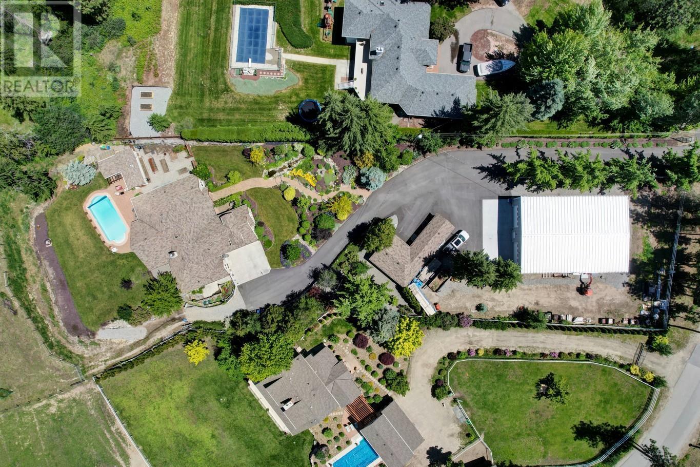 3672 Luxmoore Road, Kelowna