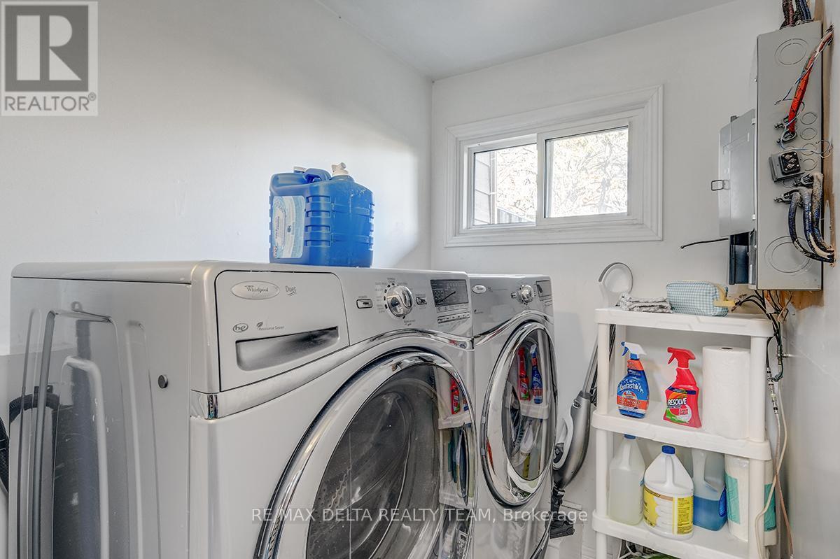 Photo 26 of 2104 Eric Crescent, Ottawa ON