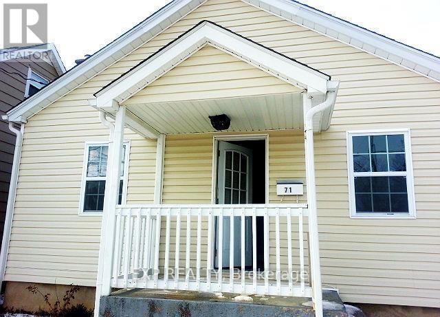 Photo 5 of 71 Parkview Road, St Catharines ON