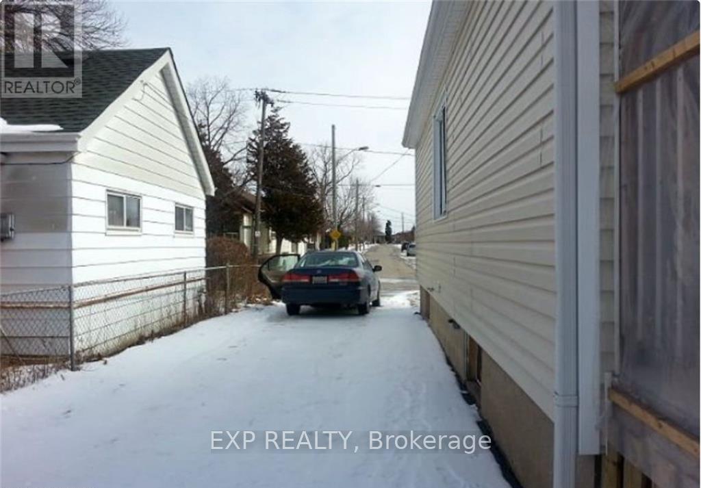 Photo 8 of 71 Parkview Road, St Catharines ON