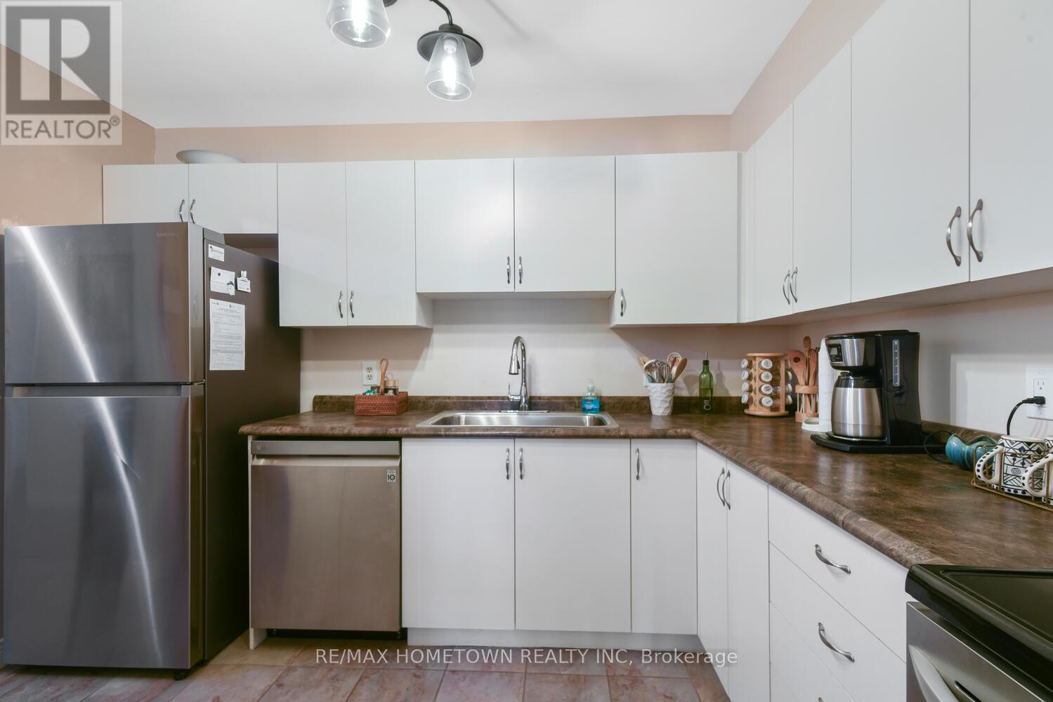 Photo 13 of 311 21 Liston Avenue, Brockville ON