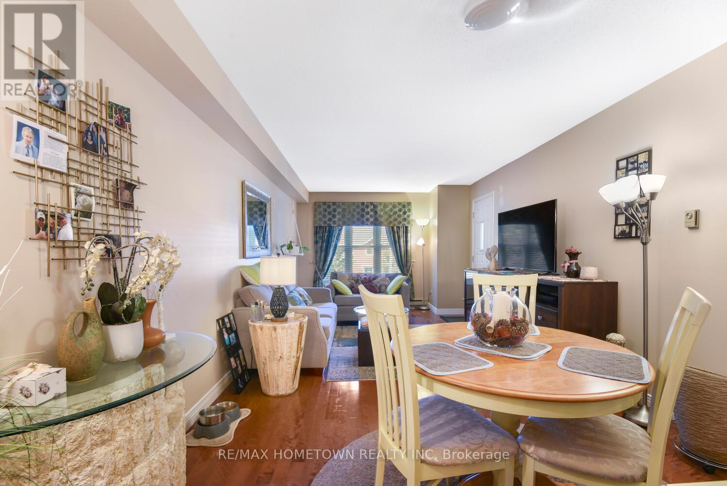 Photo 17 of 311 21 Liston Avenue, Brockville ON