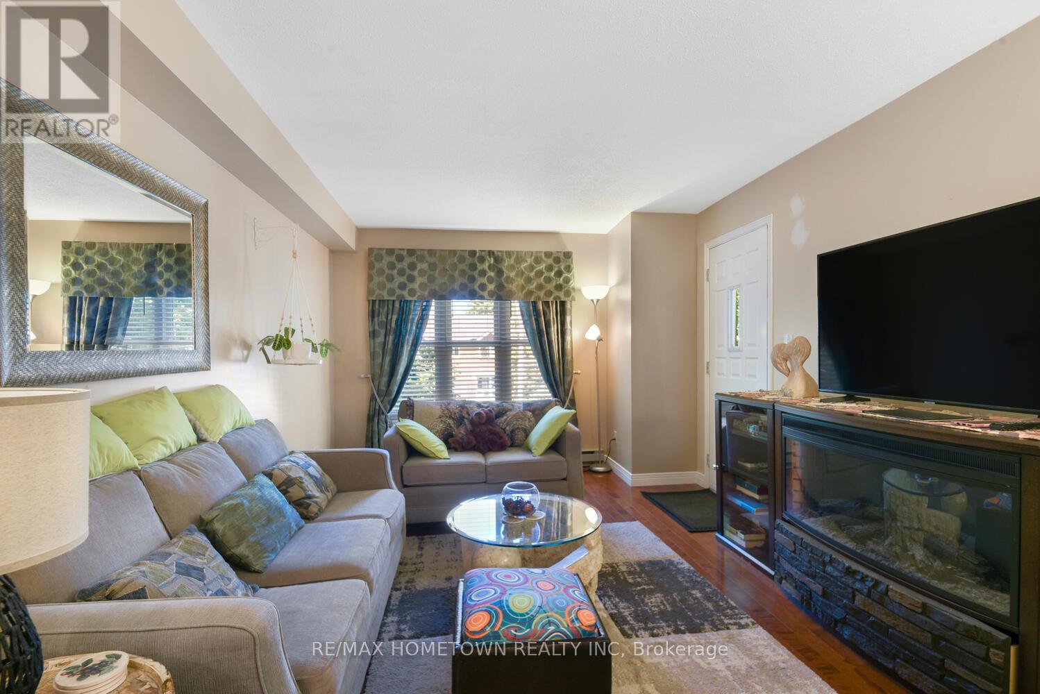 Photo 19 of 311 21 Liston Avenue, Brockville ON