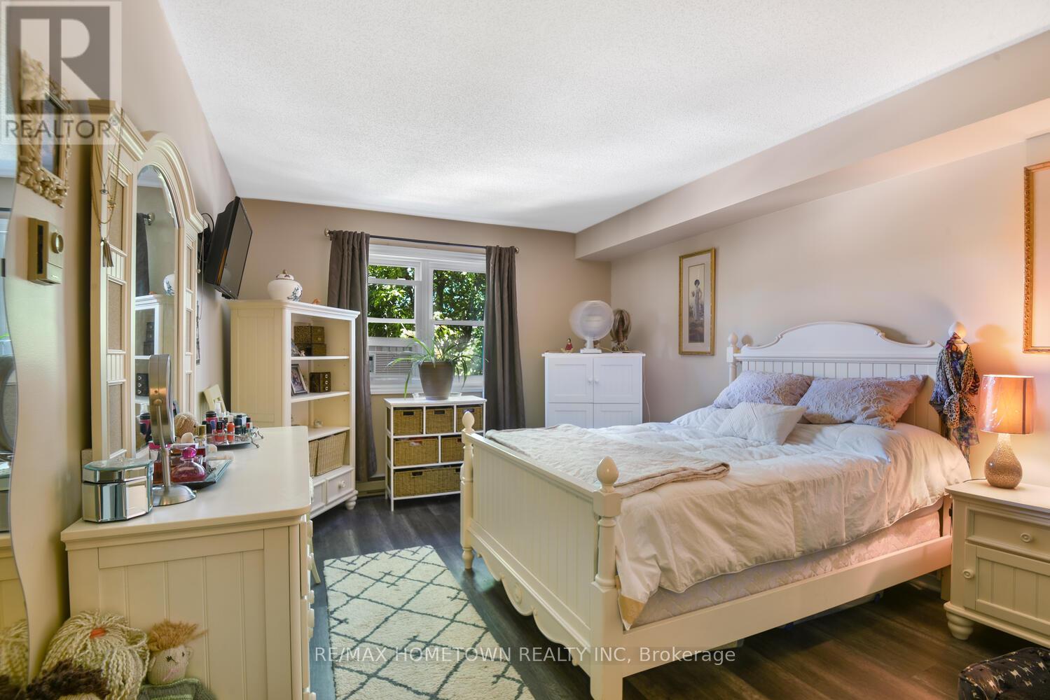 Photo 21 of 311 21 Liston Avenue, Brockville ON