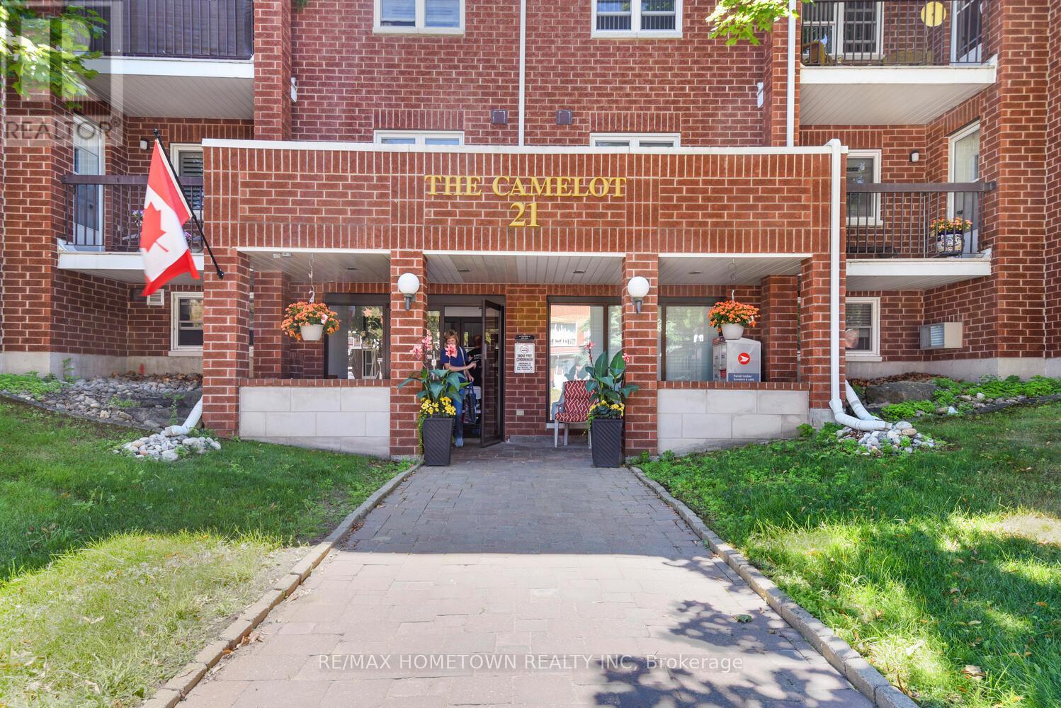Photo 4 of 311 21 Liston Avenue, Brockville ON